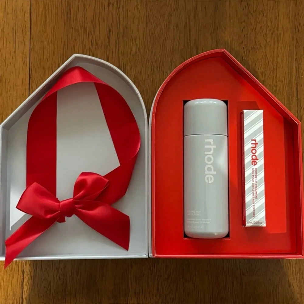 Rhode Holiday Duo Peppermint Peptide Lip Treatment & Glazing Milk NWT - Picture 5 of 6